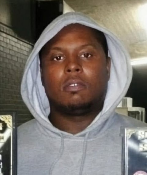 DARRIN MACKEY 1980 – 2025